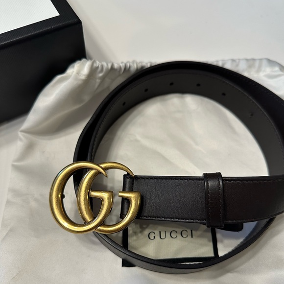 Gucci Men’s GG Marmont Leather Belt with shiny Buckle Brown - Picture 2 of 3